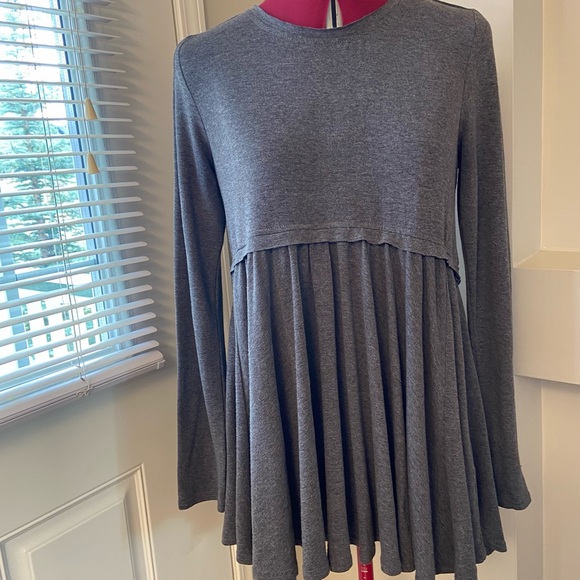 Easel Los Angeles women grey babydoll long sleeves tunic top. Size S. Used. - Picture 7 of 7